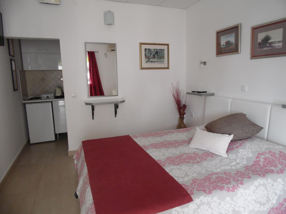 Apartments Slavica Jovanovic Sveti Stefan Ngoại thất bức ảnh